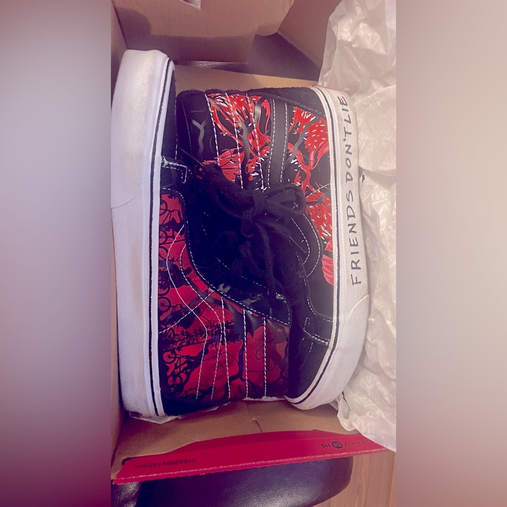 VANS x STRANGER THINGS HIGH TOP SNEAKERS.